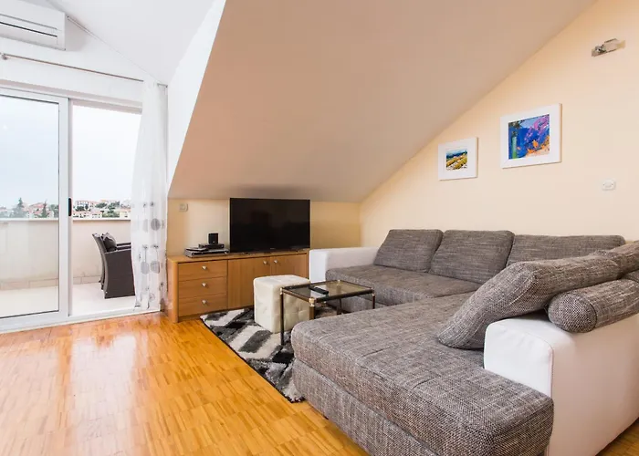 Sunlit Comfort Apartments